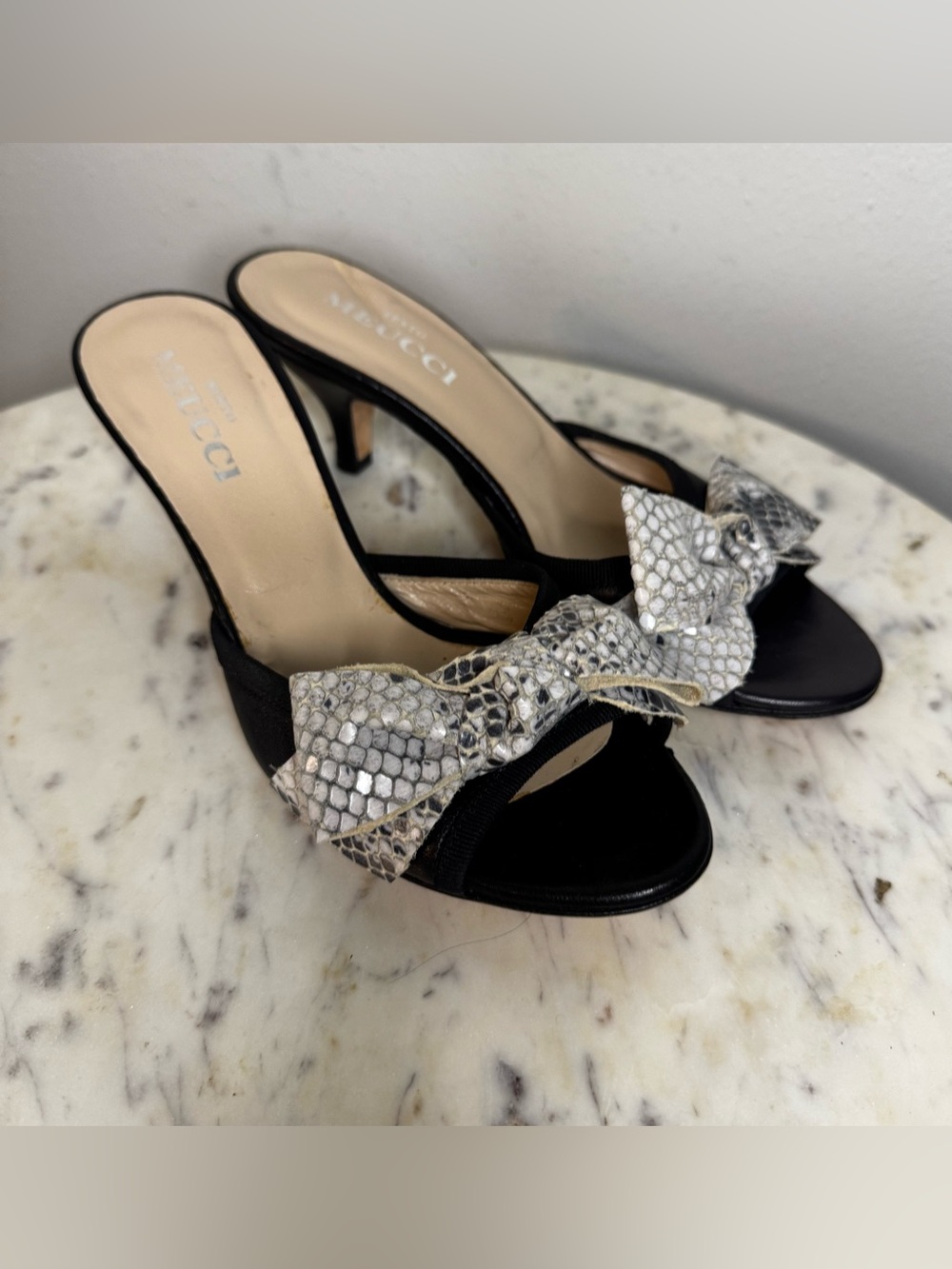Sesto Meucci Sandals Size 4 M black bow Leather shoes